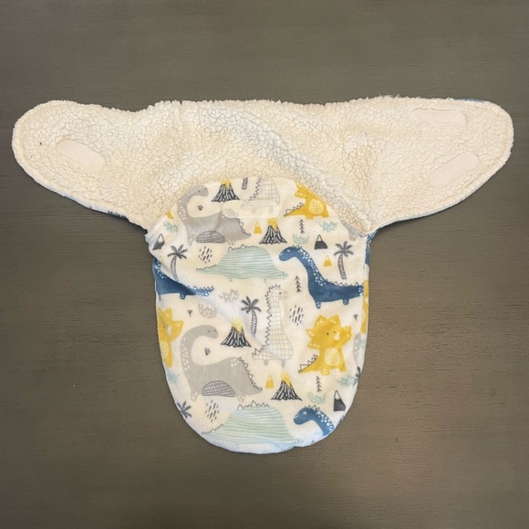 Modern Baby Newborn 0-3 Months Swaddle Wrap Dinosaur Pattern - Picture 6 of 8